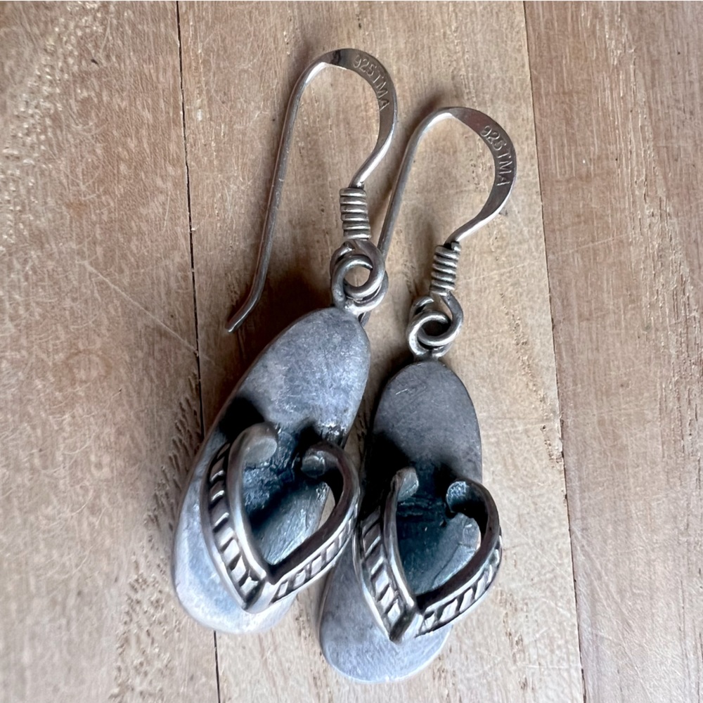 Vintage 925 Sterling silver TMA flip flop dangle drop earrings on hooks